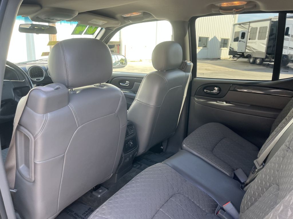 2004 GMC Envoy Image 12