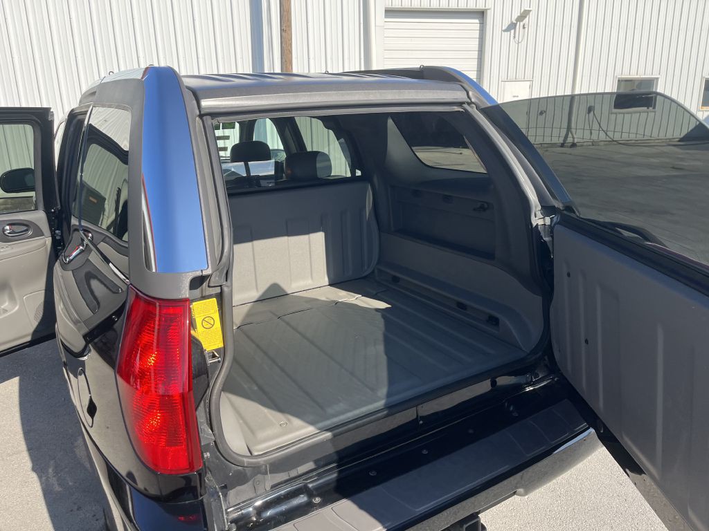 2004 GMC Envoy Image 18