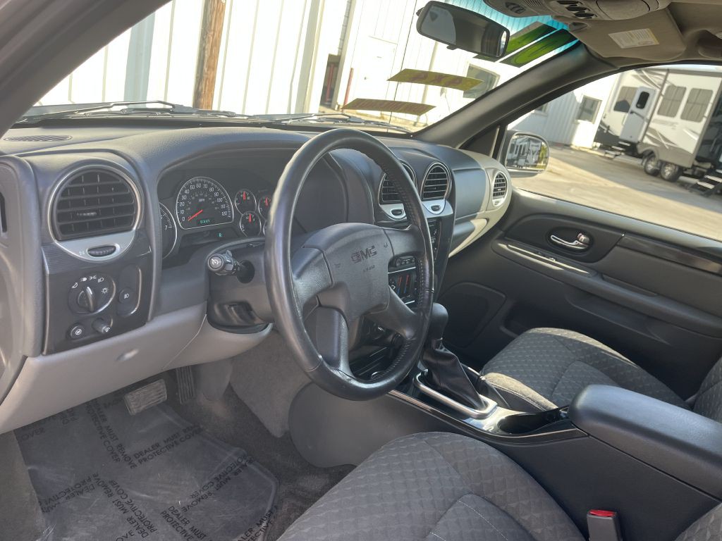 2004 GMC Envoy Image 26