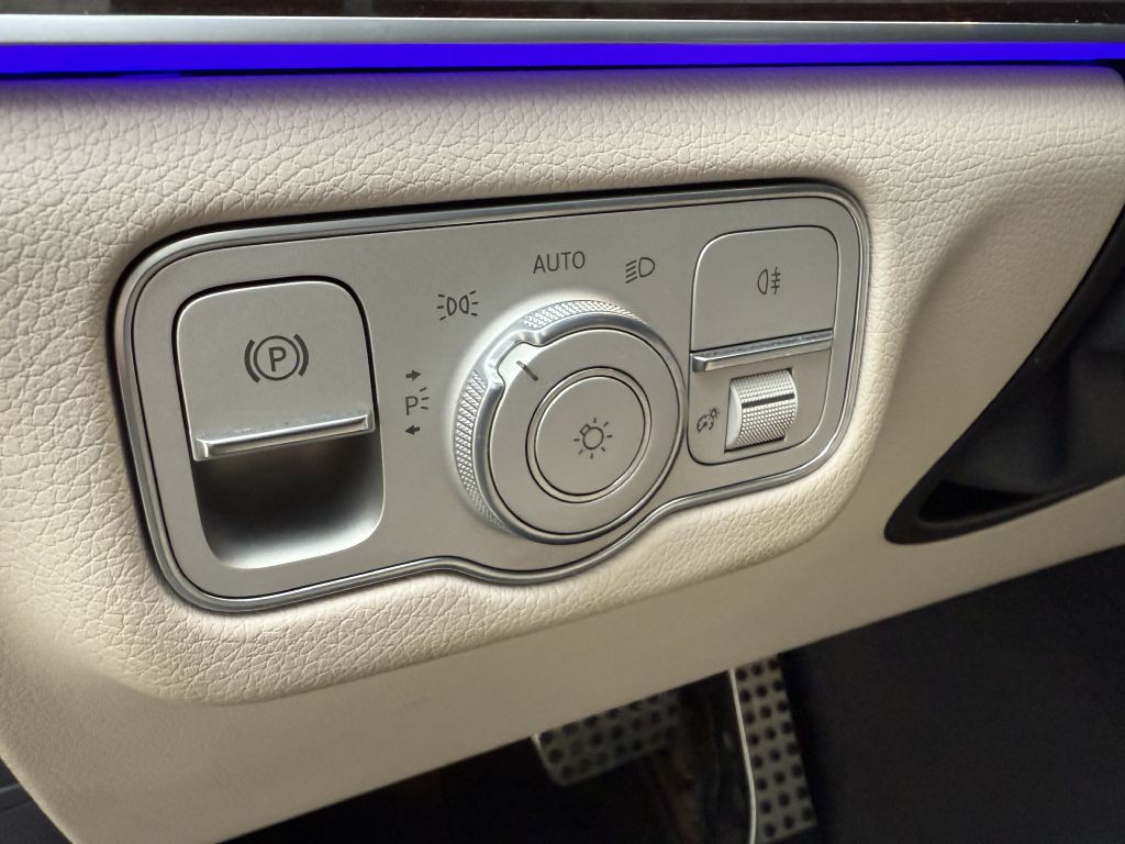 2020 Mercedes-Benz GLS-Class Image 40