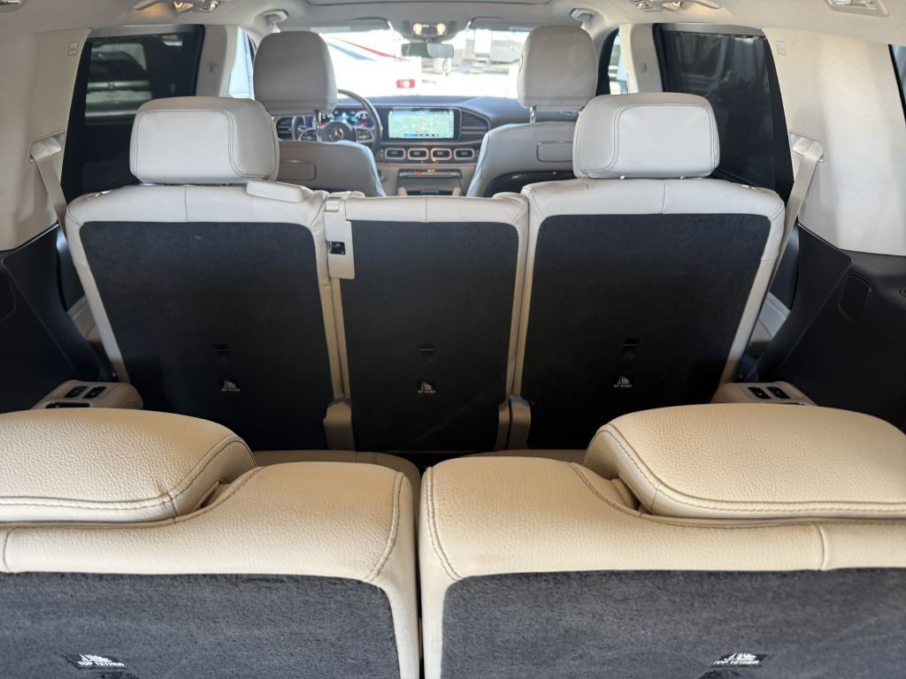 2020 Mercedes-Benz GLS-Class Image 37