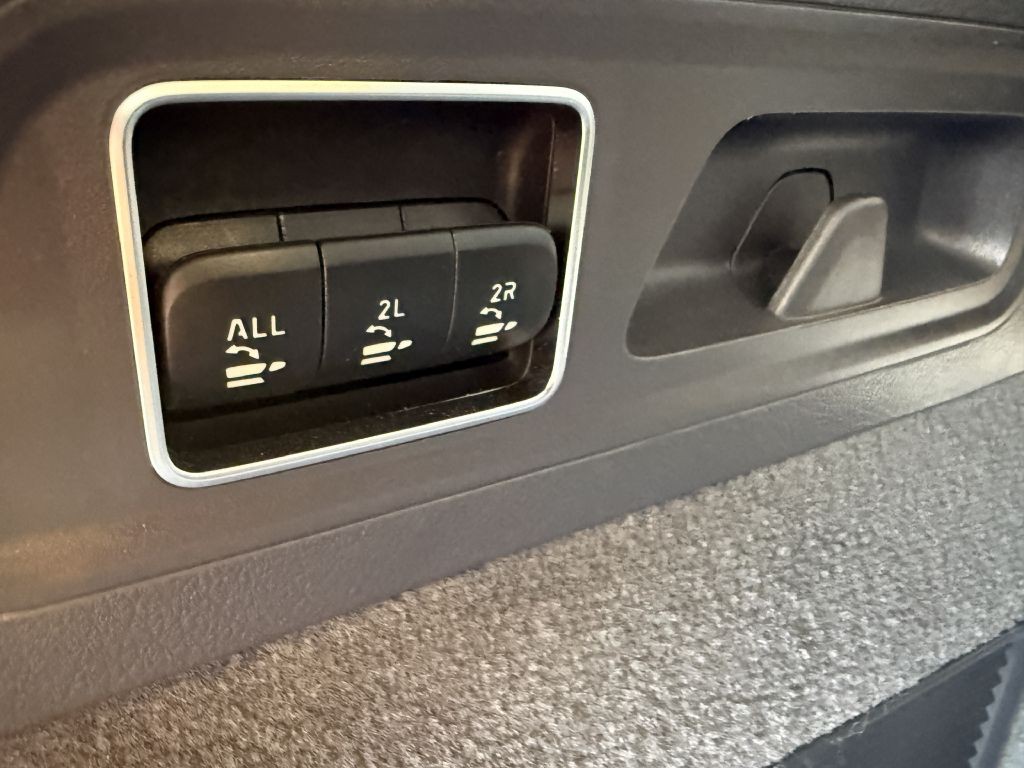 2020 Mercedes-Benz GLS-Class Image 38