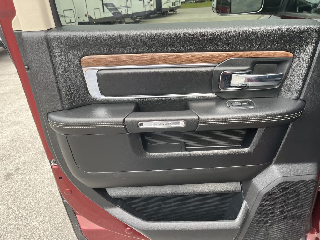 2017 RAM 3500 Image 11