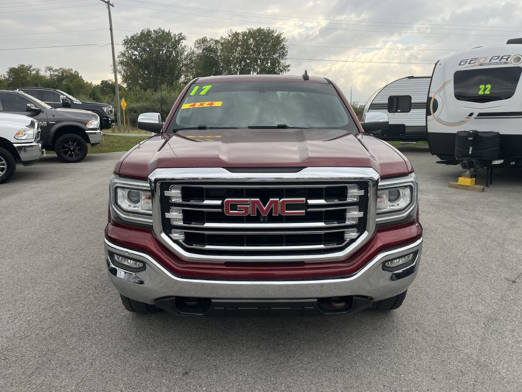 2017 GMC Sierra Image 2