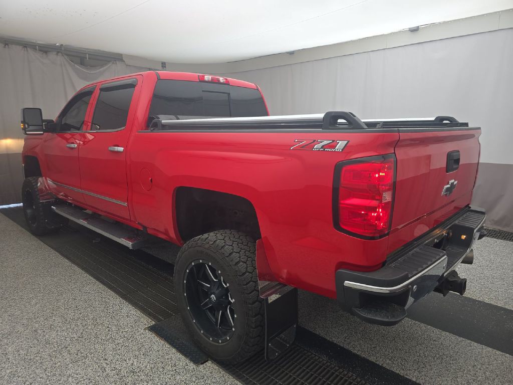 2019 Chevrolet Silverado 1500 Image 3