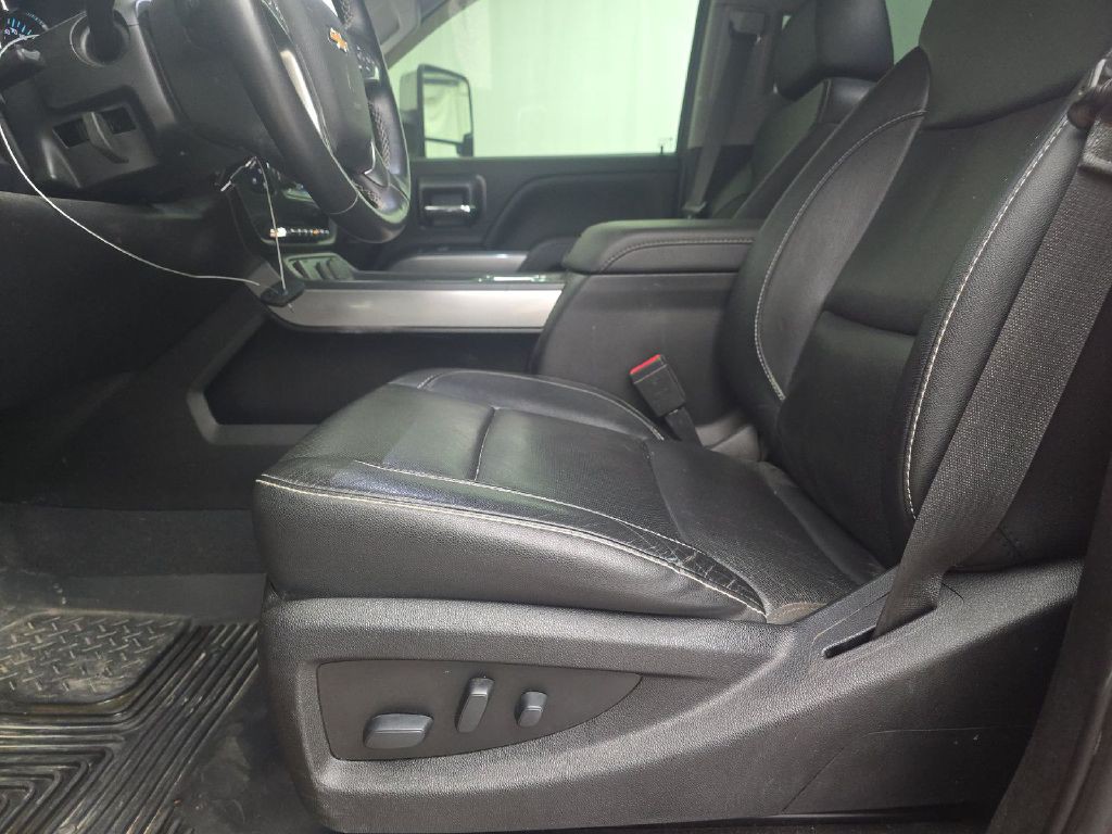 2019 Chevrolet Silverado 1500 Image 7