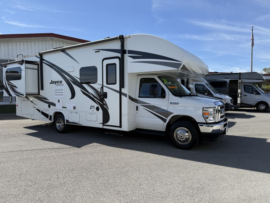 2021 Ford Econoline Image 1