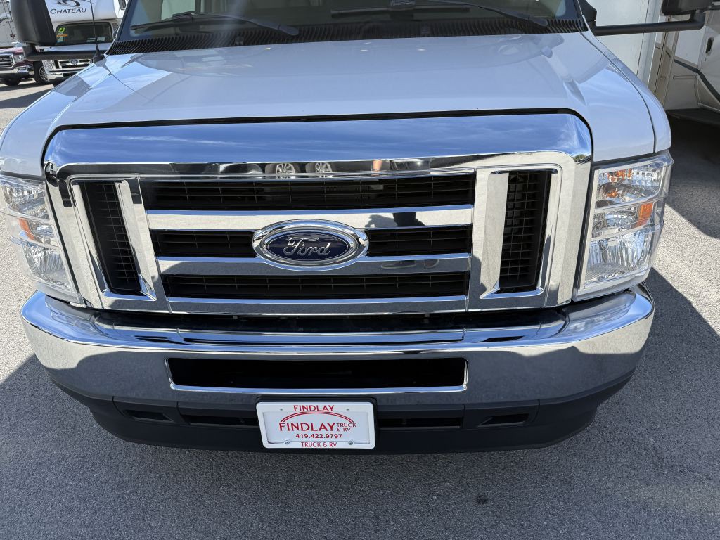 2021 Ford Econoline Image 38