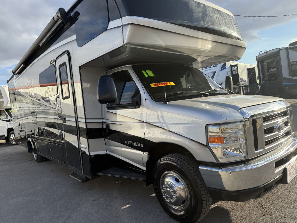 2018 Ford Econoline Image 3