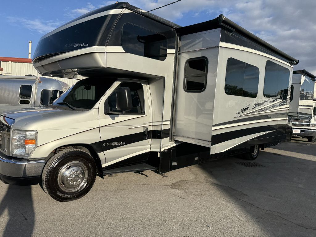 2018 Ford Econoline Image 8
