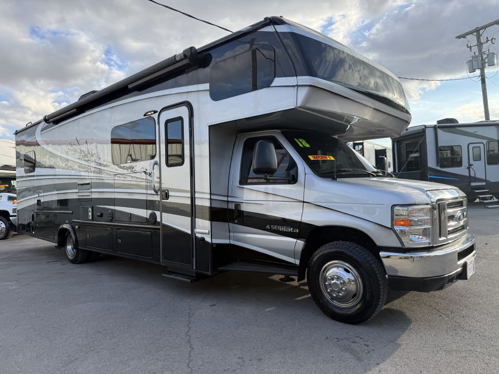2018 Ford Econoline Image 36