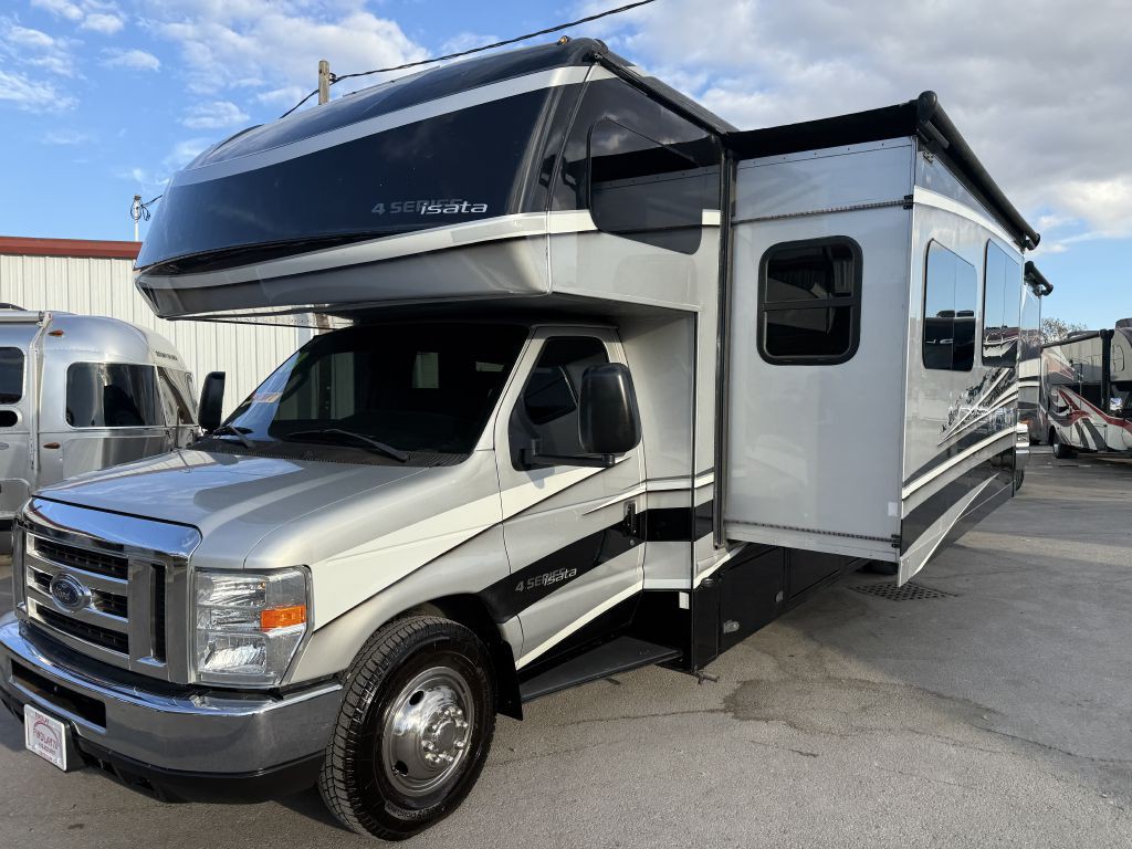 2018 Ford Econoline Image 40