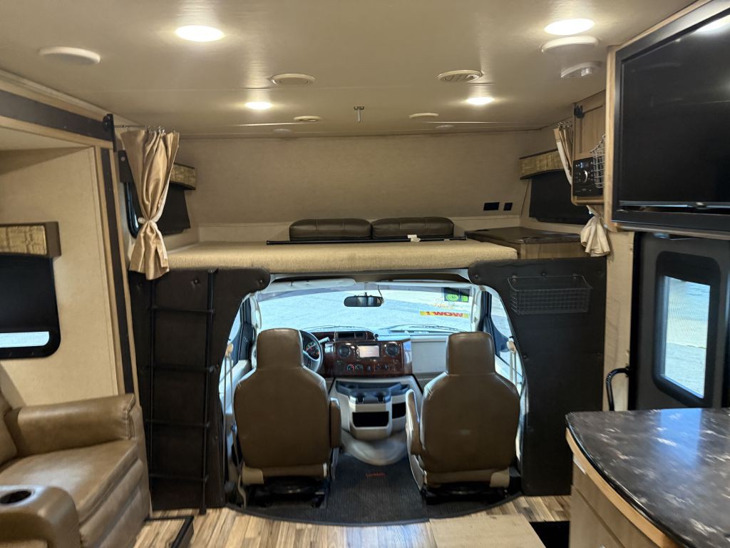 2018 Ford Econoline Image 48