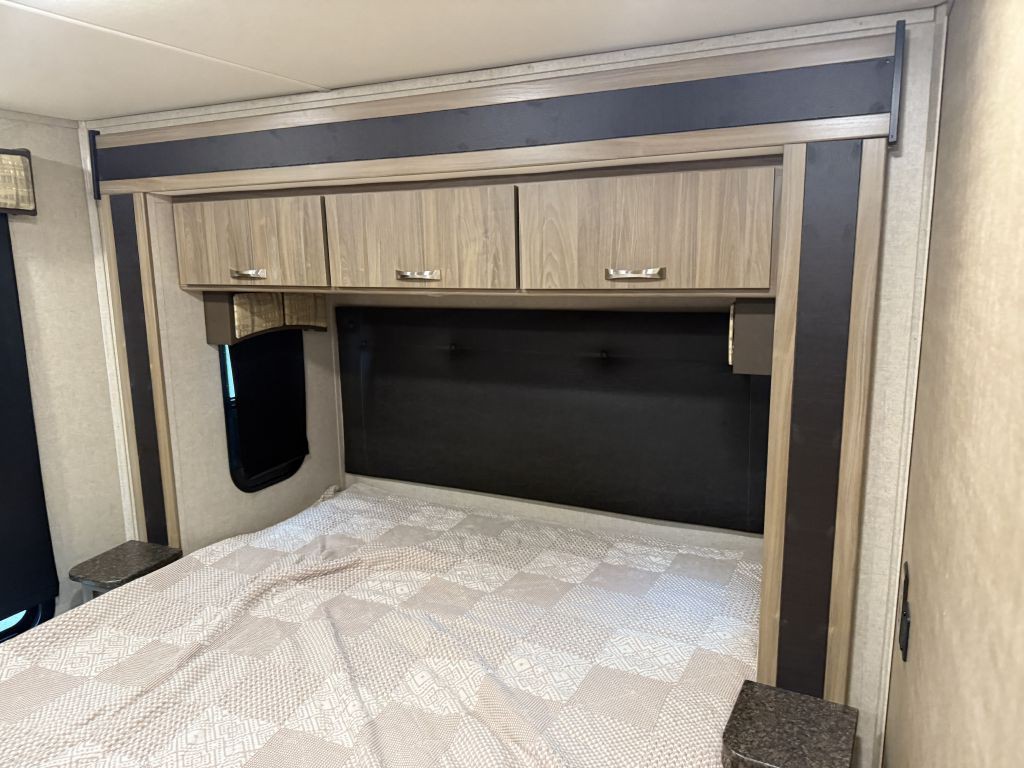 2018 Ford Econoline Image 79