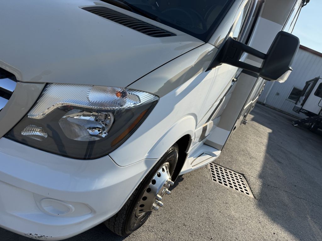 2018 Mercedes-Benz Sprinter Image 16