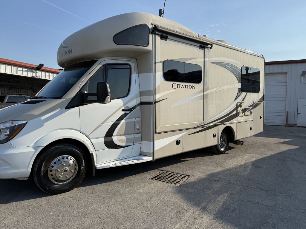 2018 Mercedes-Benz Sprinter Image 32