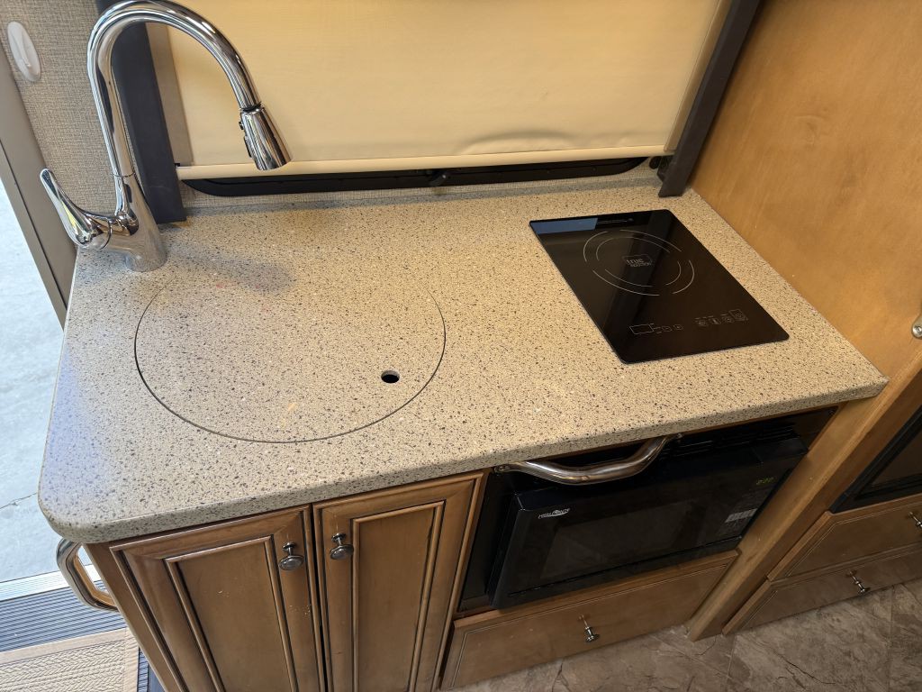 2018 Mercedes-Benz Sprinter Image 40