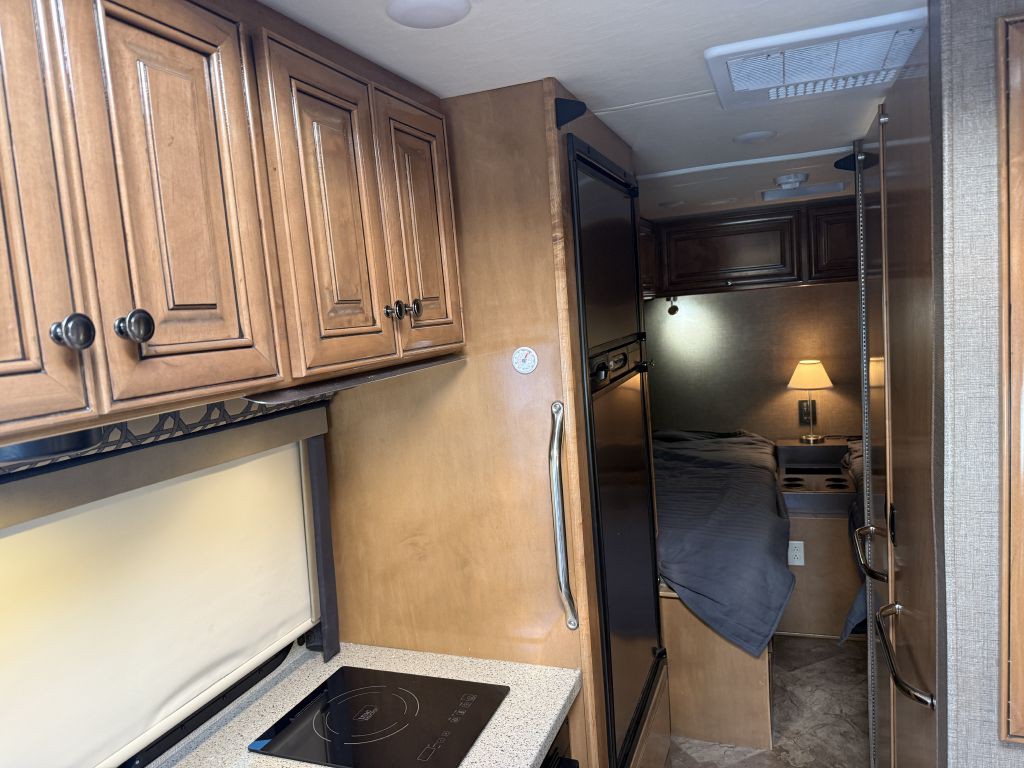 2018 Mercedes-Benz Sprinter Image 47