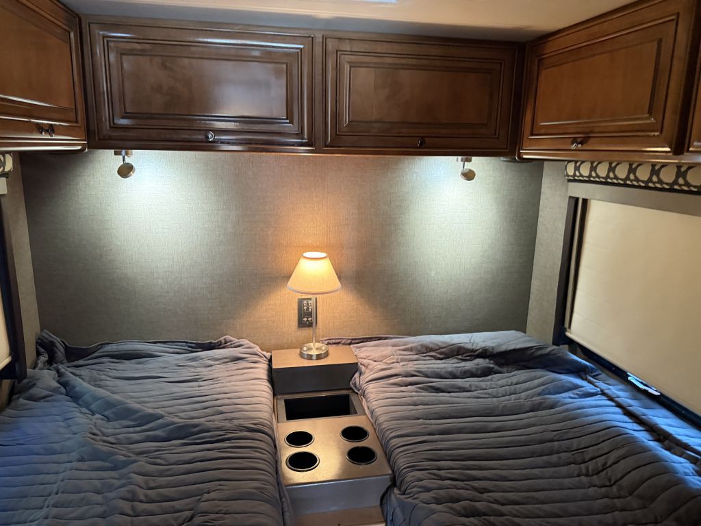 2018 Mercedes-Benz Sprinter Image 55