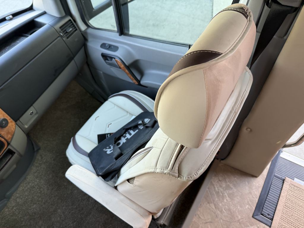 2018 Mercedes-Benz Sprinter Image 64