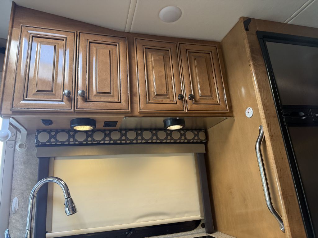 2018 Mercedes-Benz Sprinter Image 70