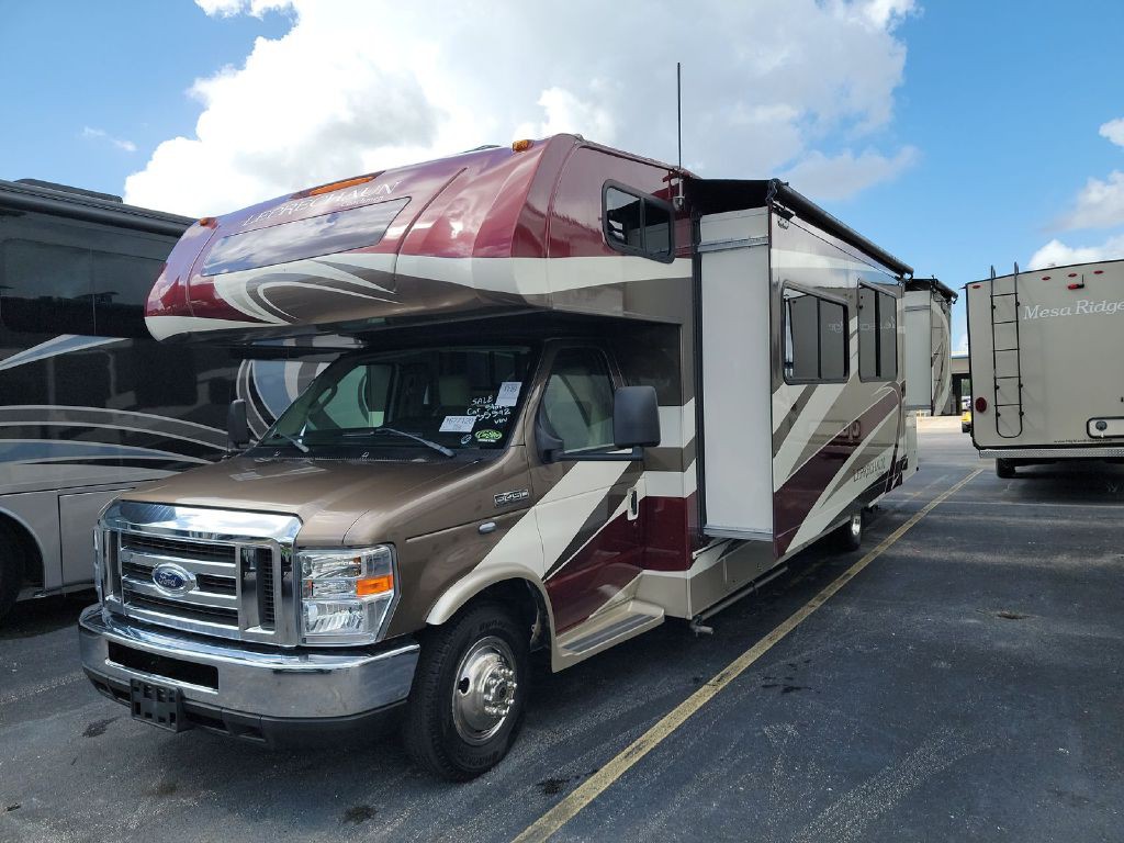 2019 Ford Econoline Image 1