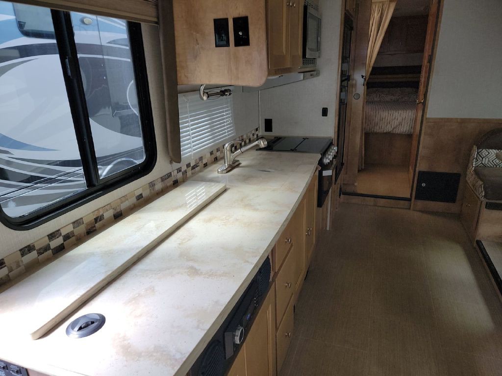 2019 Ford Econoline Image 13