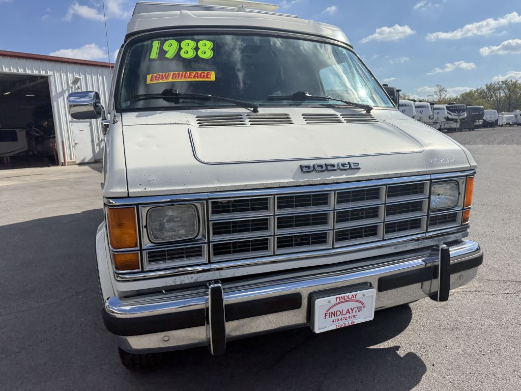 1988 Dodge Ram Van Image 4