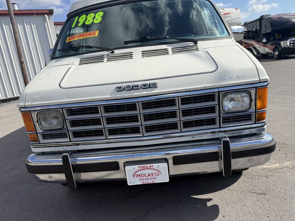 1988 Dodge Ram Van Image 5