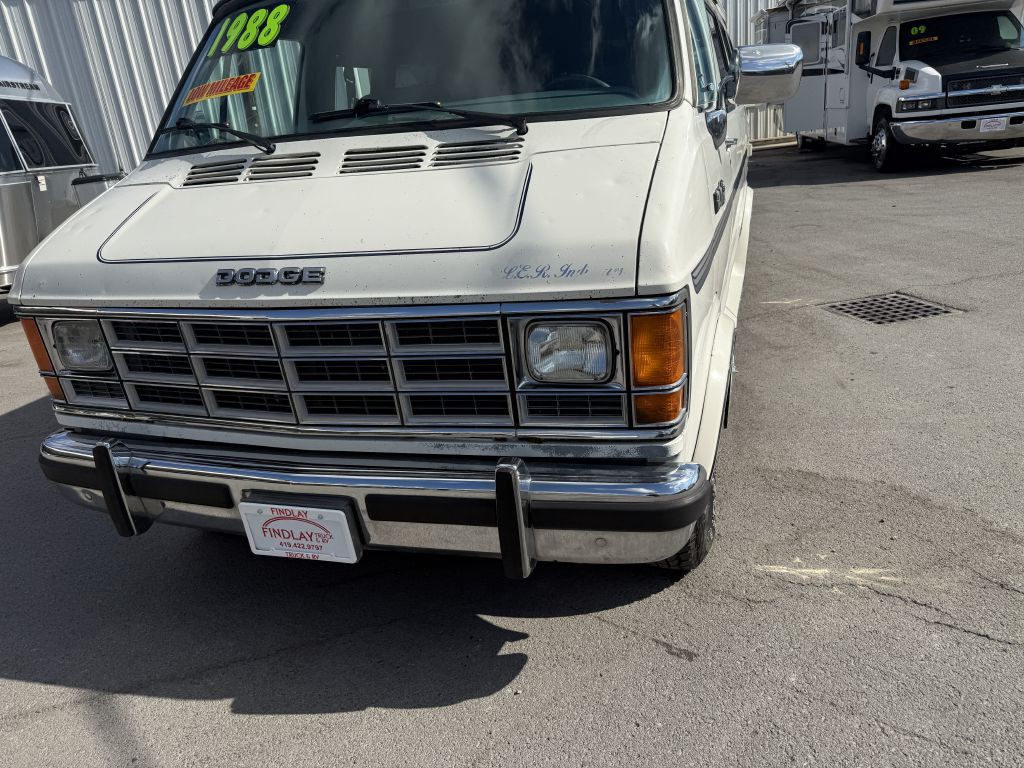 1988 Dodge Ram Van Image 6