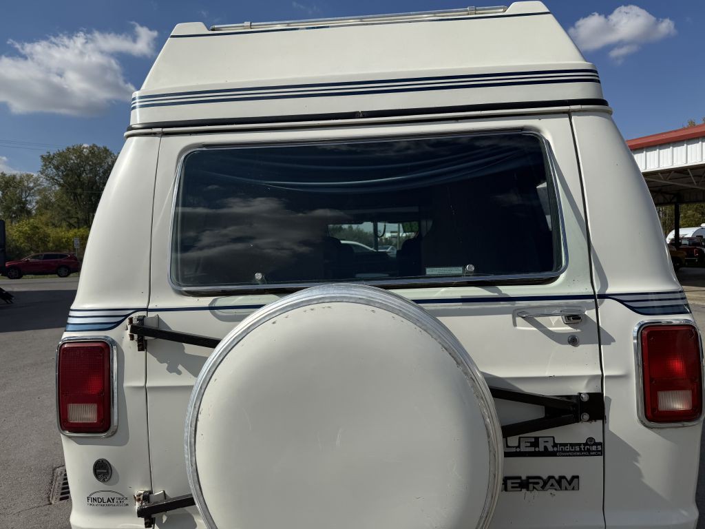 1988 Dodge Ram Van Image 11