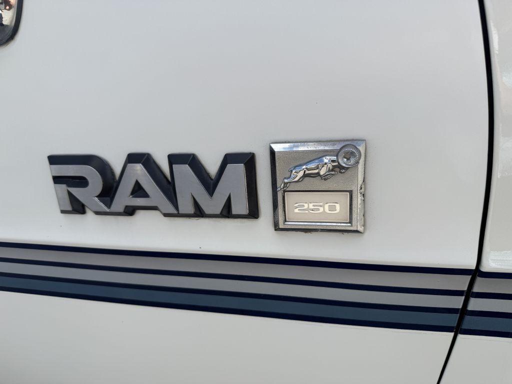 1988 Dodge Ram Van Image 18