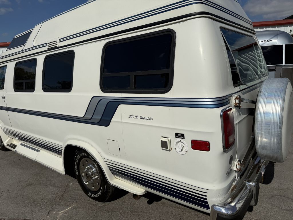 1988 Dodge Ram Van Image 23