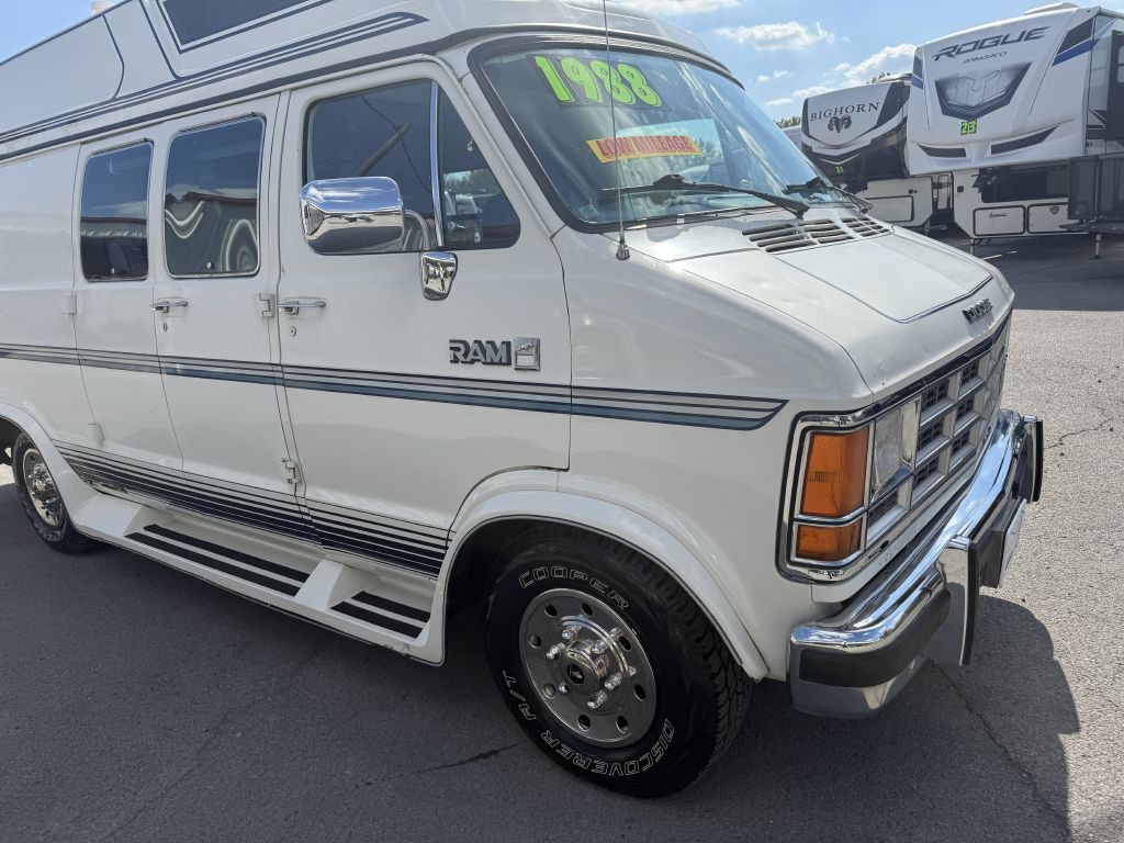 1988 Dodge Ram Van Image 29