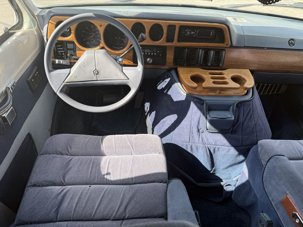 1988 Dodge Ram Van Image 32