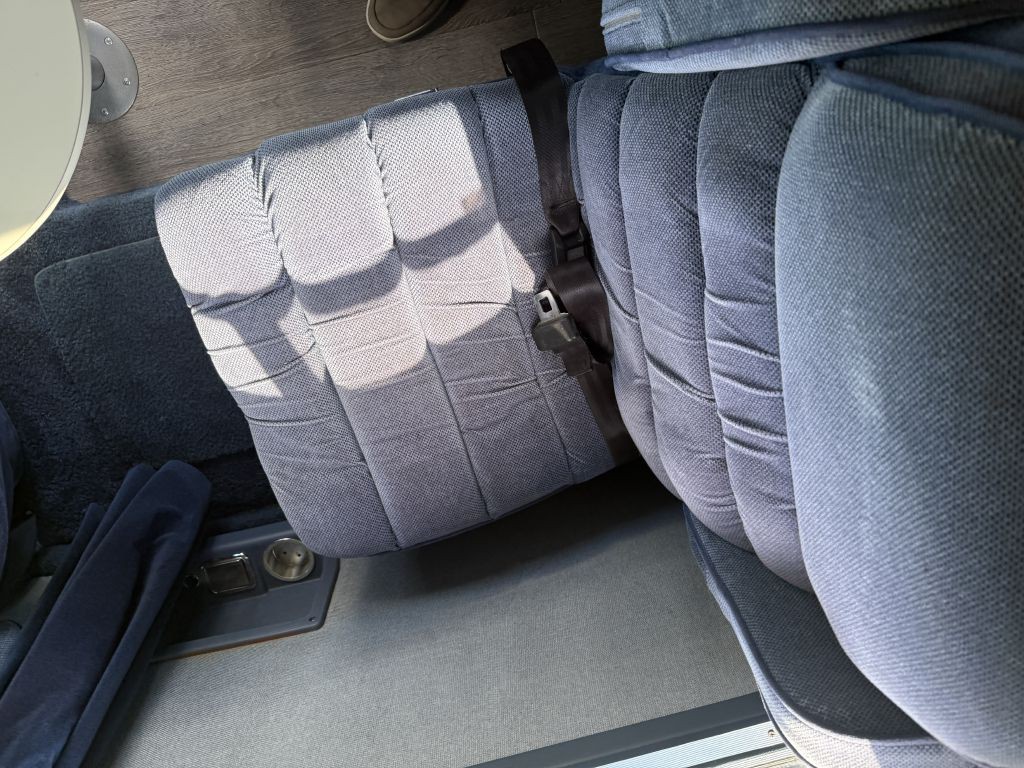 1988 Dodge Ram Van Image 37