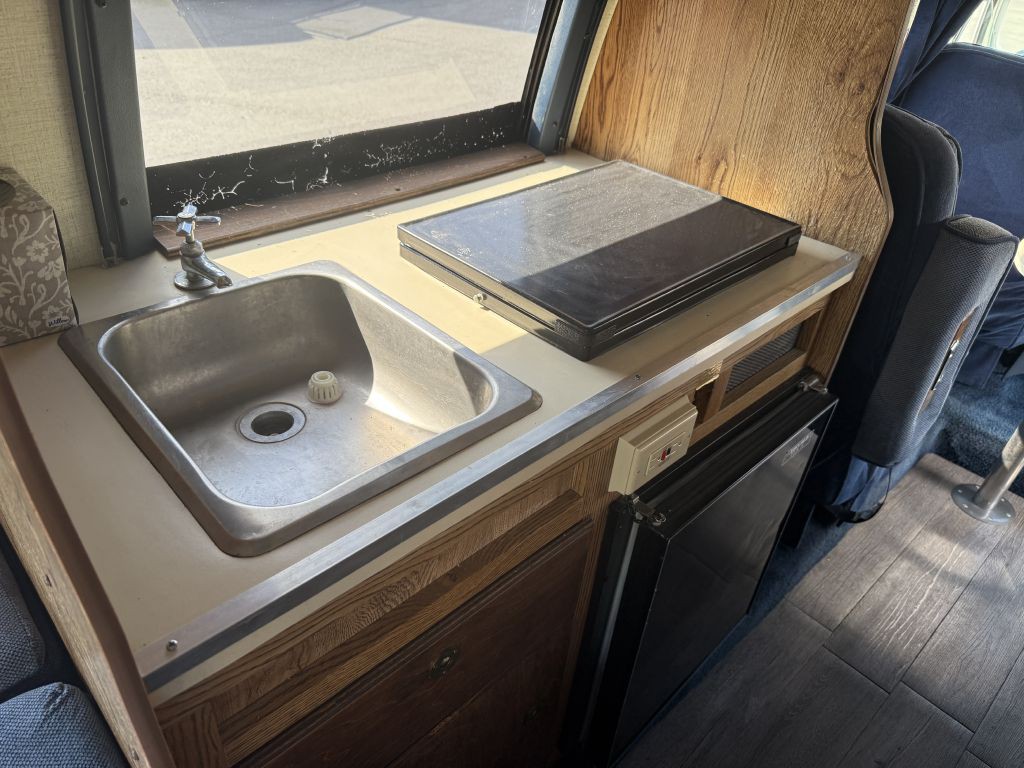 1988 Dodge Ram Van Image 46