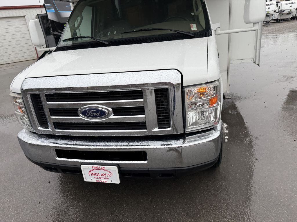 2009 Ford Econoline Image 5