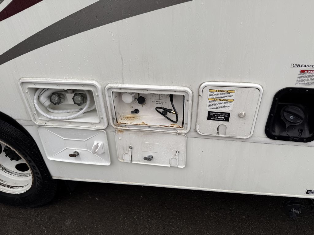 2009 Ford Econoline Image 9