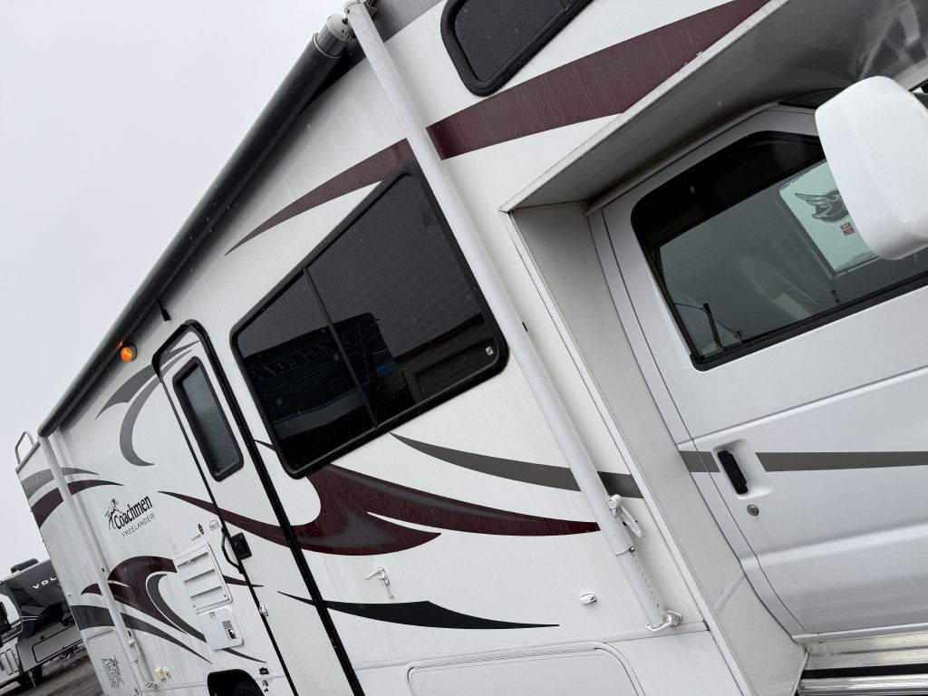 2009 Ford Econoline Image 16