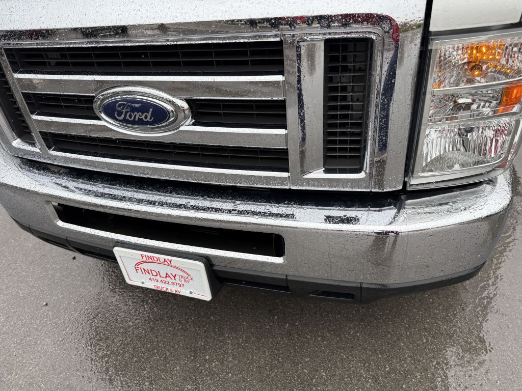 2009 Ford Econoline Image 20