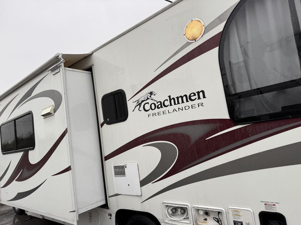 2009 Ford Econoline Image 23