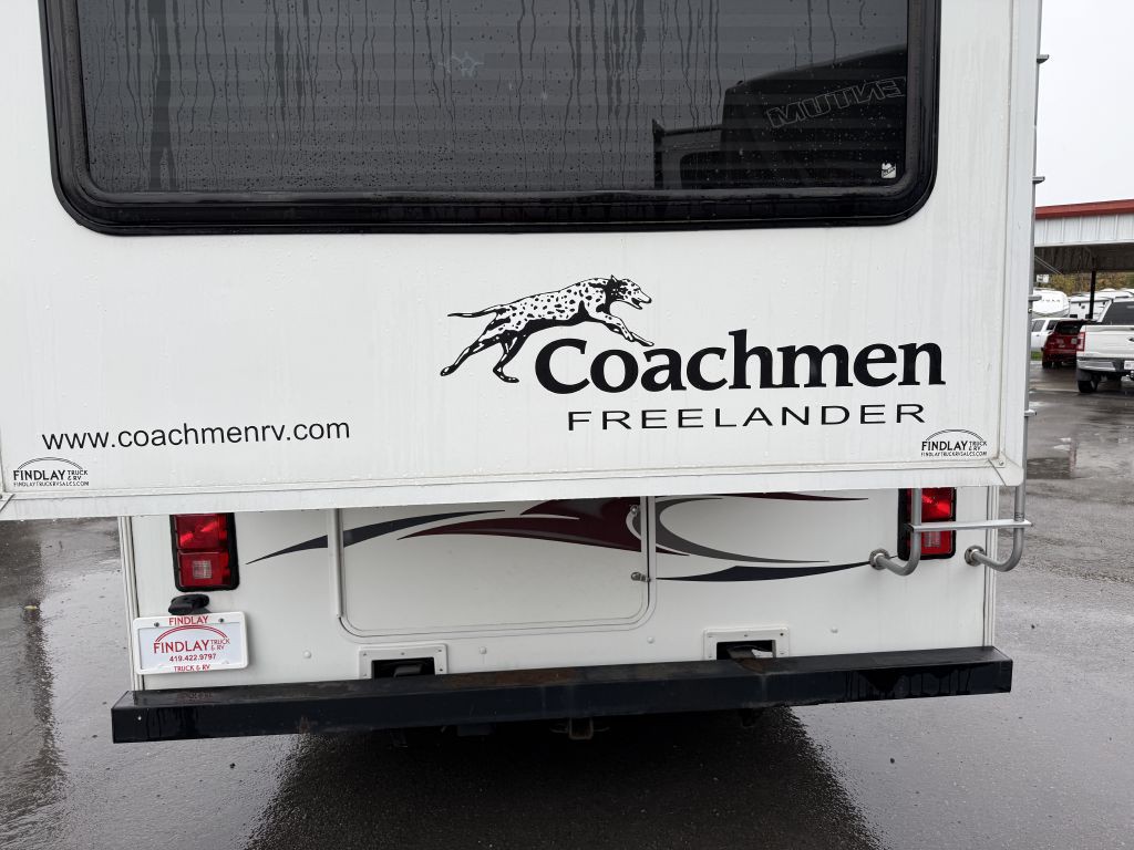 2009 Ford Econoline Image 25