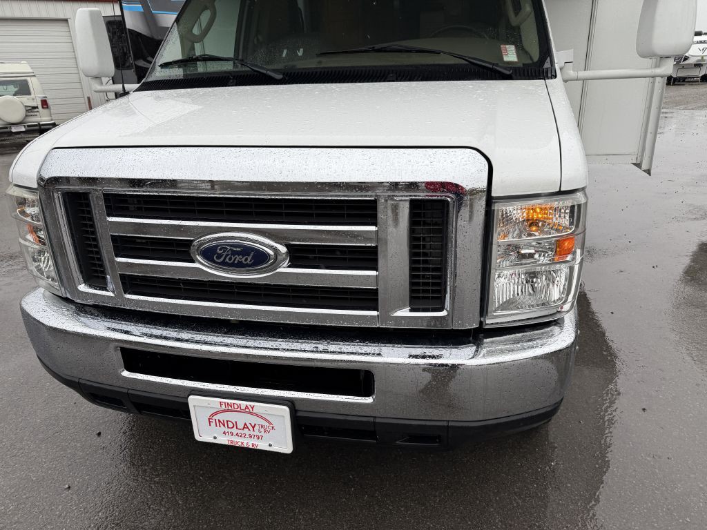 2009 Ford Econoline Image 33