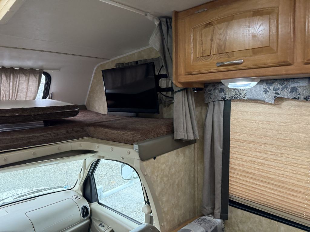 2009 Ford Econoline Image 42