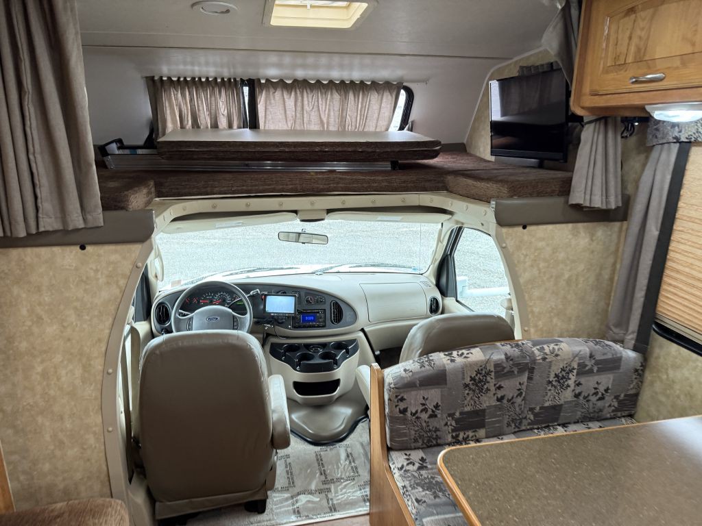 2009 Ford Econoline Image 43