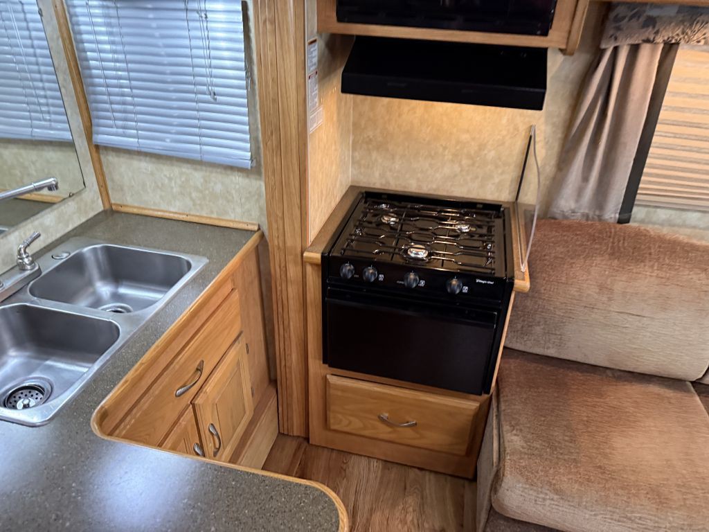 2009 Ford Econoline Image 47