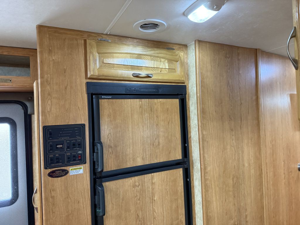 2009 Ford Econoline Image 54