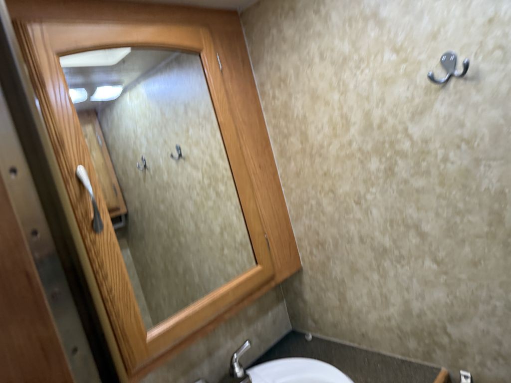 2009 Ford Econoline Image 58