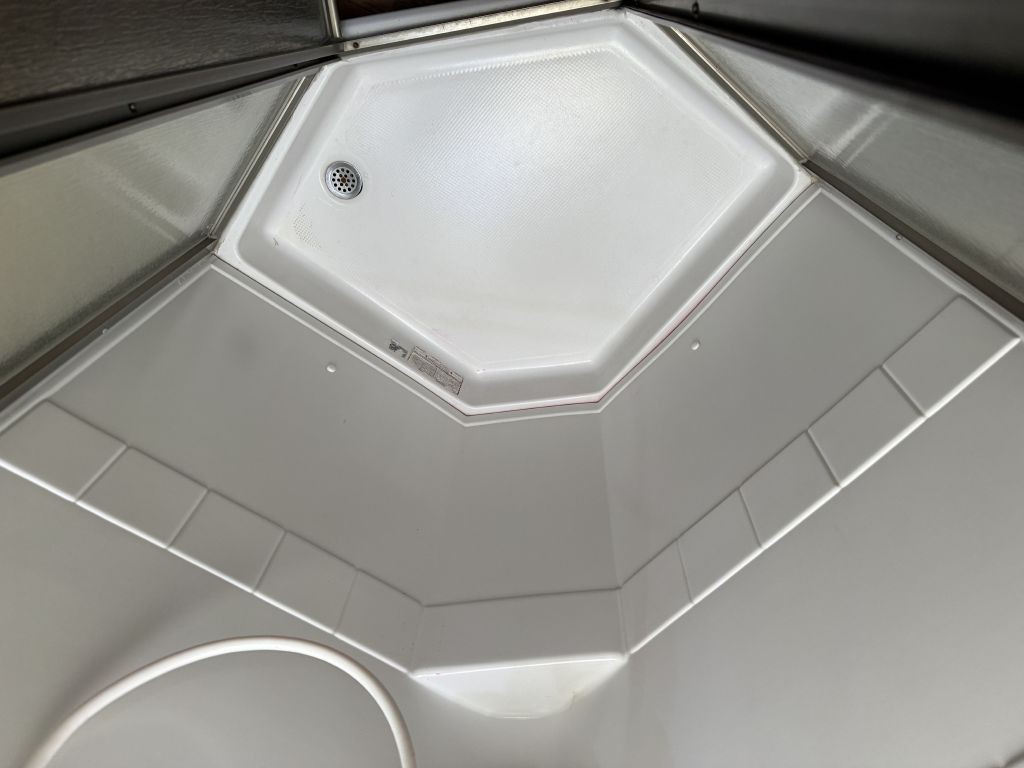 2009 Ford Econoline Image 64